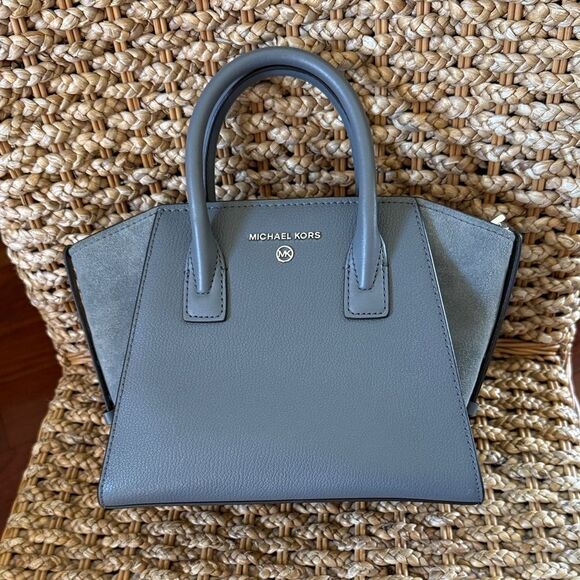 NEW Michael Kors Avril Extra Small Satchel Bag - Picture 1 of 8